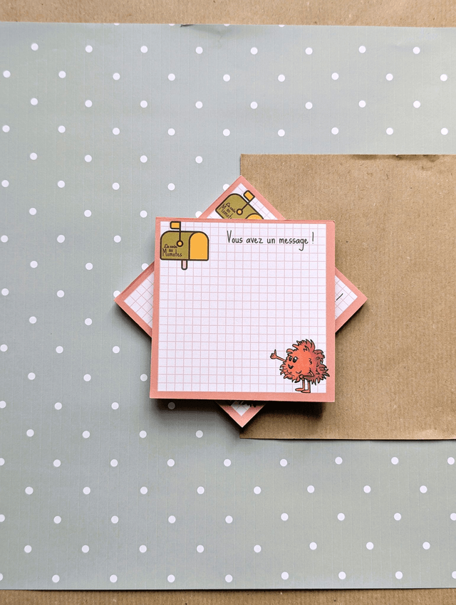 Bloc-notes illustré message boite aux lettres. 